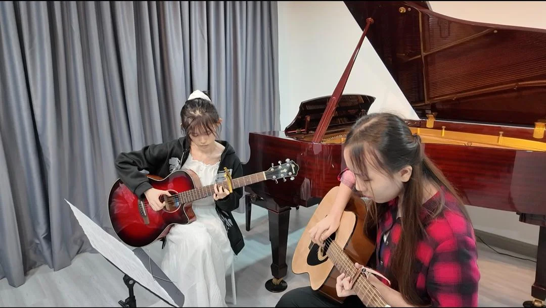Guitar at VEMA